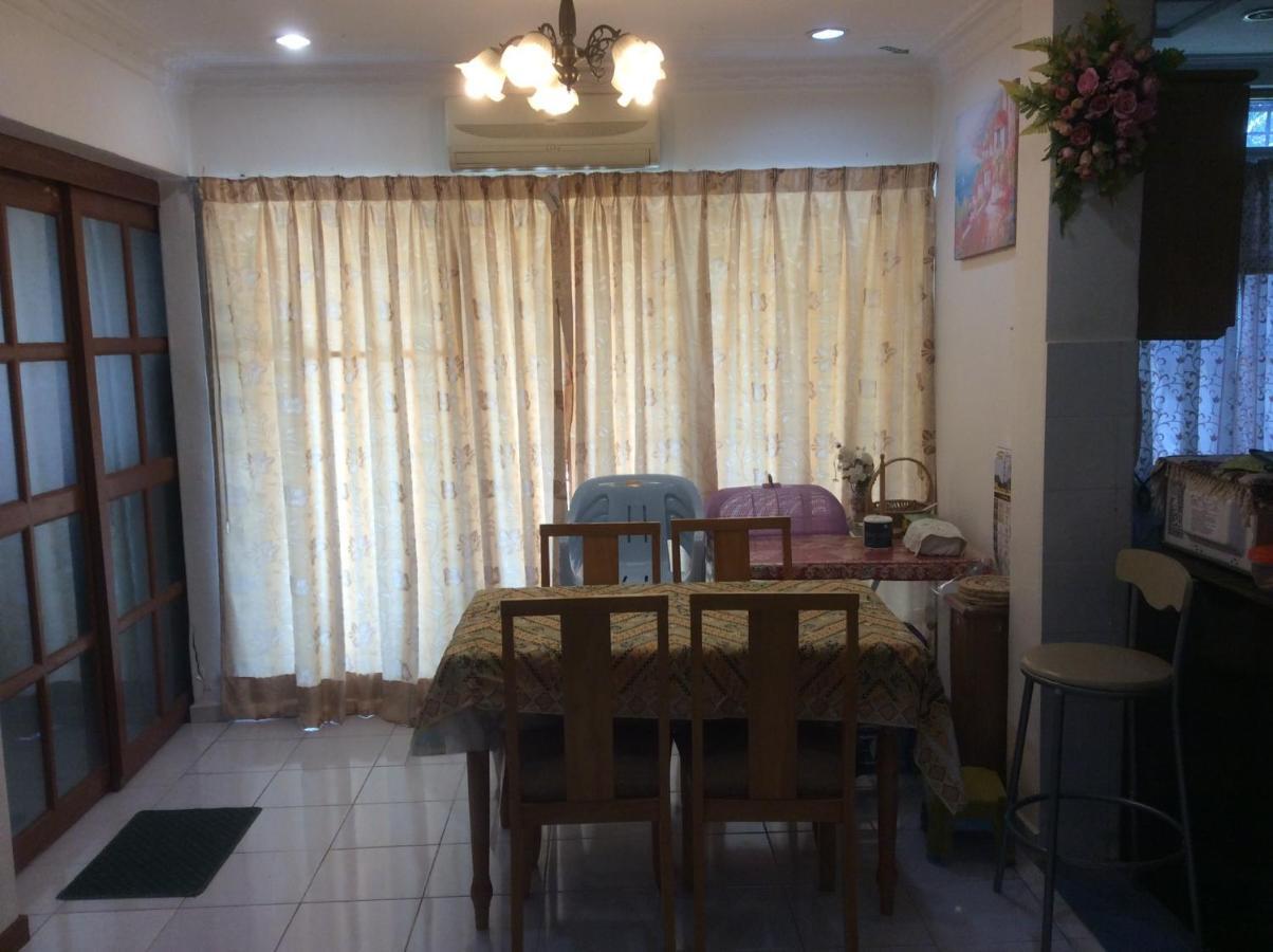 Homestay Dayani Musleem Port Dickson Extérieur photo